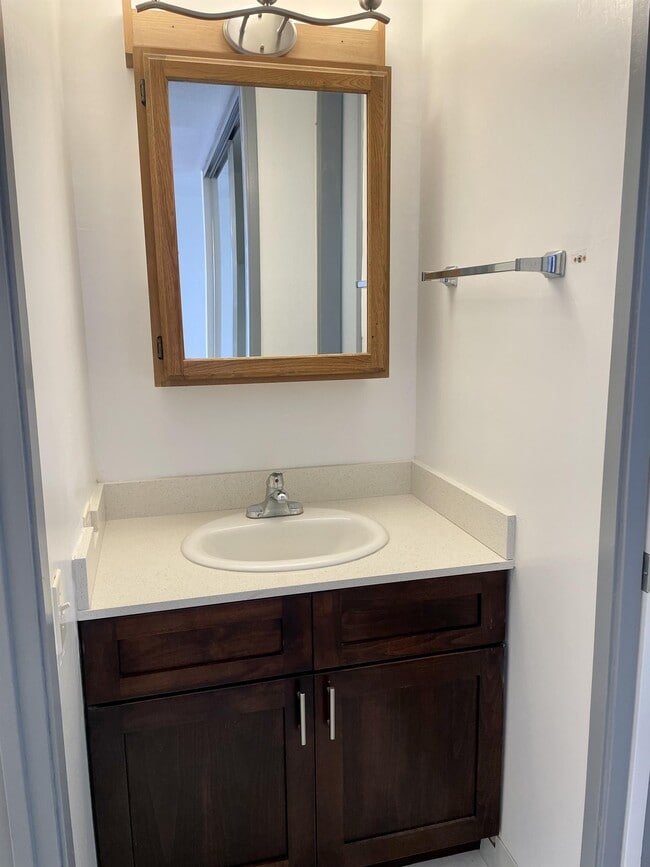 Building Photo - 1630 Liholiho St