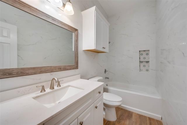 Building Photo - 2306 Brisbane Dr