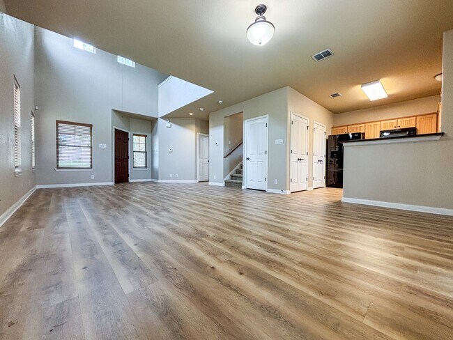 Building Photo - 1908 Tanger Ter