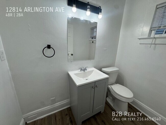 Building Photo - 12814 Arlington Ave