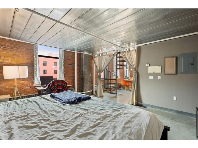 Building Photo - 250 Park Ave