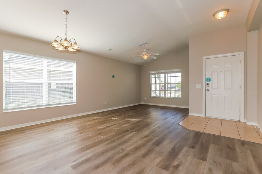 Building Photo - 11515 Mountain Bay Dr