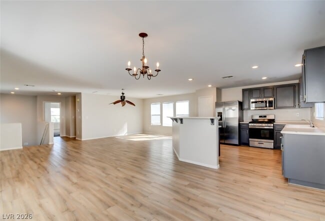 Building Photo - 9527 Violet Sunset Ave