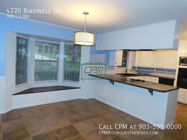Building Photo - 4220 Birdwell Dr