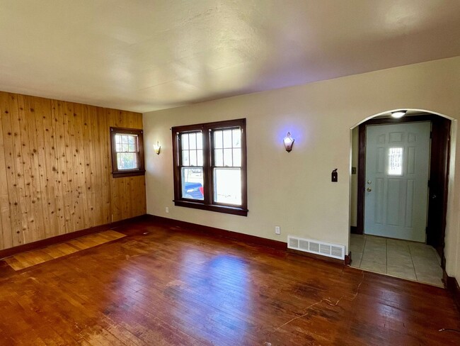 Primary Photo - 3 Bed 1 Bath Single Family Home in Wausau
