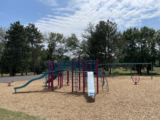 Building Photo - 528 Cimarron