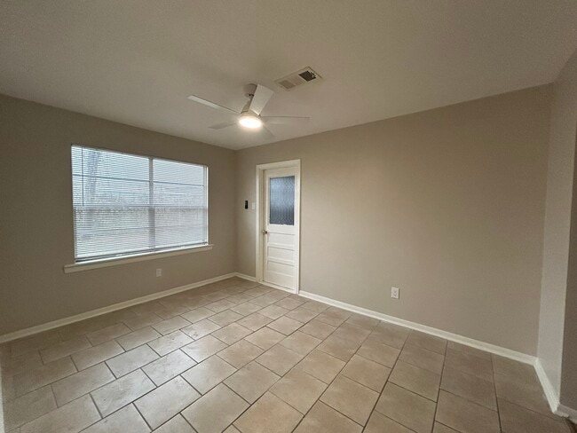 Building Photo - 12414 Ledger Ln