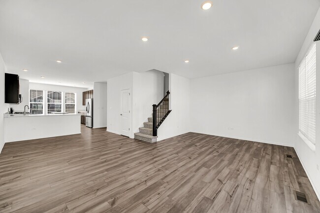 Building Photo - 25708 W Yorkshire Dr