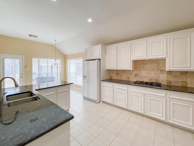 Building Photo - 3507 Shadow Bluff Ct