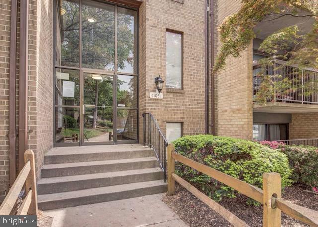 Building Photo - 11051 Camfield Ct