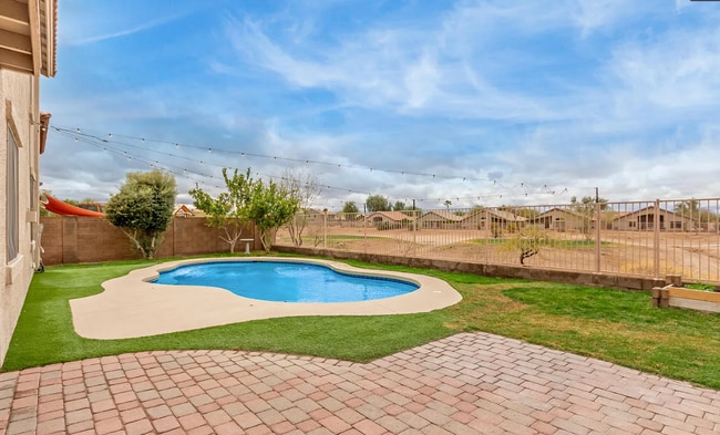 Building Photo - 21622 Backus Dr