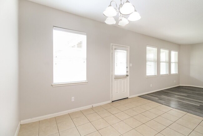 Building Photo - 12083 Quartersawn Ln