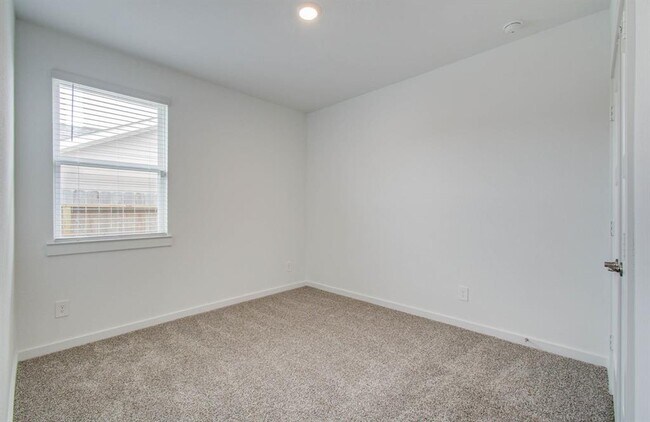 Building Photo - 309 Pleasant Hl Wy