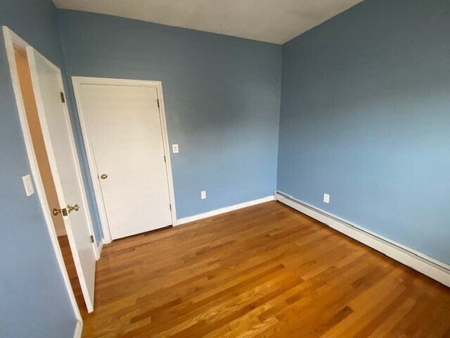 Building Photo - 67 Nichols St