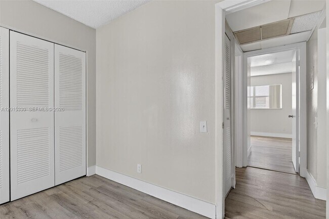 Building Photo - 4409 Treehouse Ln