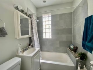 Building Photo - 3009 N Ashland-3