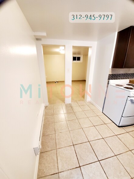 Building Photo - 1346 Chase