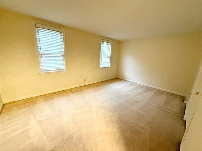 Building Photo - 1359 Johnston Ave