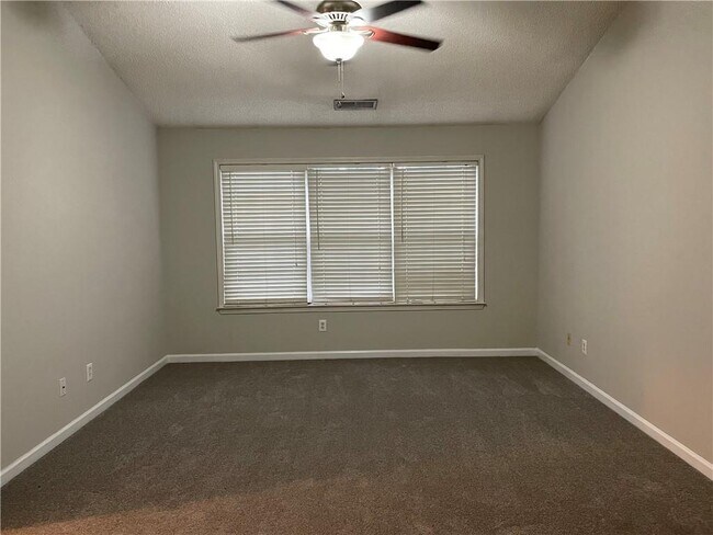 Building Photo - 2355 Black Rock Dr