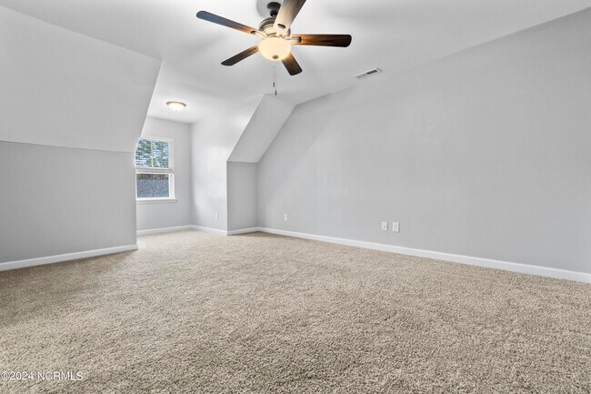 Building Photo - 200 Mia Ct