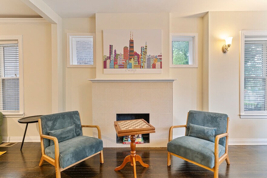 Building Photo - 1351 N Lawndale Ave