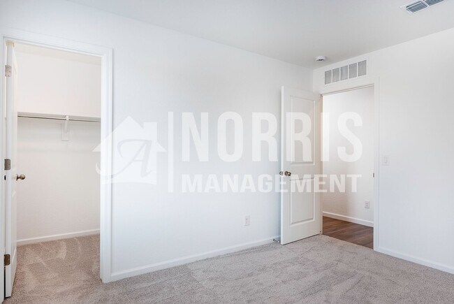 Building Photo - Brand New Beautiful Large Single Story Home