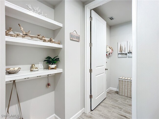 Building Photo - 4664 Arboretum Cir