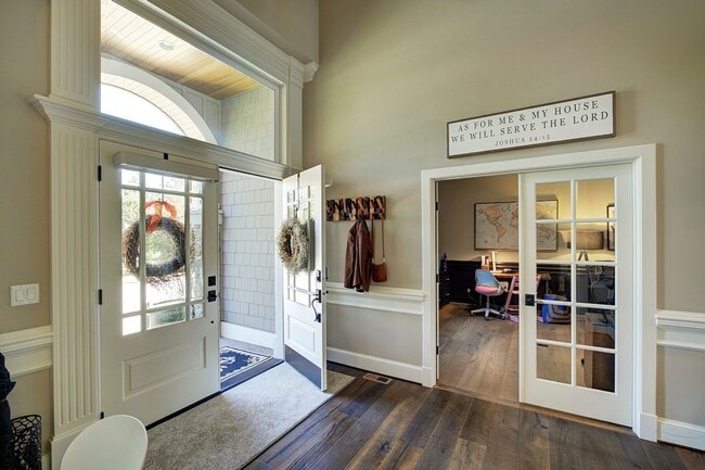 Building Photo - 5Bd/4.5Ba Sammamish Home