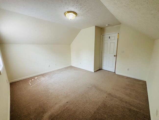 Building Photo - 206 Reynolds Ave