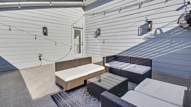 Building Photo - 2802 Tierwester St