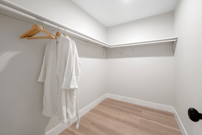 Building Photo - 3849 Bluebird Ln
