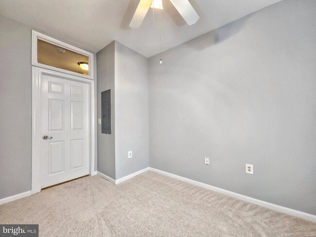 Building Photo - 2665 Prosperity Ave