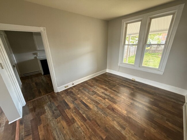 Building Photo - 410 Wolf Ave