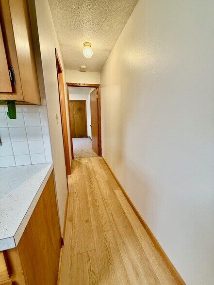 Building Photo - 818 5th St NW