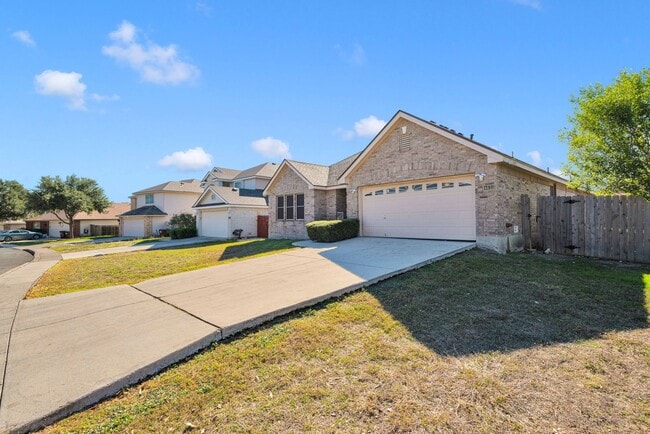 Building Photo - Charming 4-Bedroom Home in a Gated Community- Near Randolph AFB and JB Ft Sam Houston!
