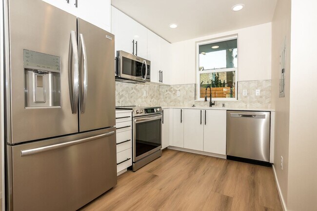 Building Photo - NEW CONSTRUCTION- MOVE- IN READY