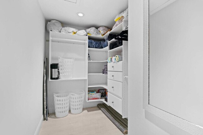 Building Photo - 1844 NW 42nd Ave