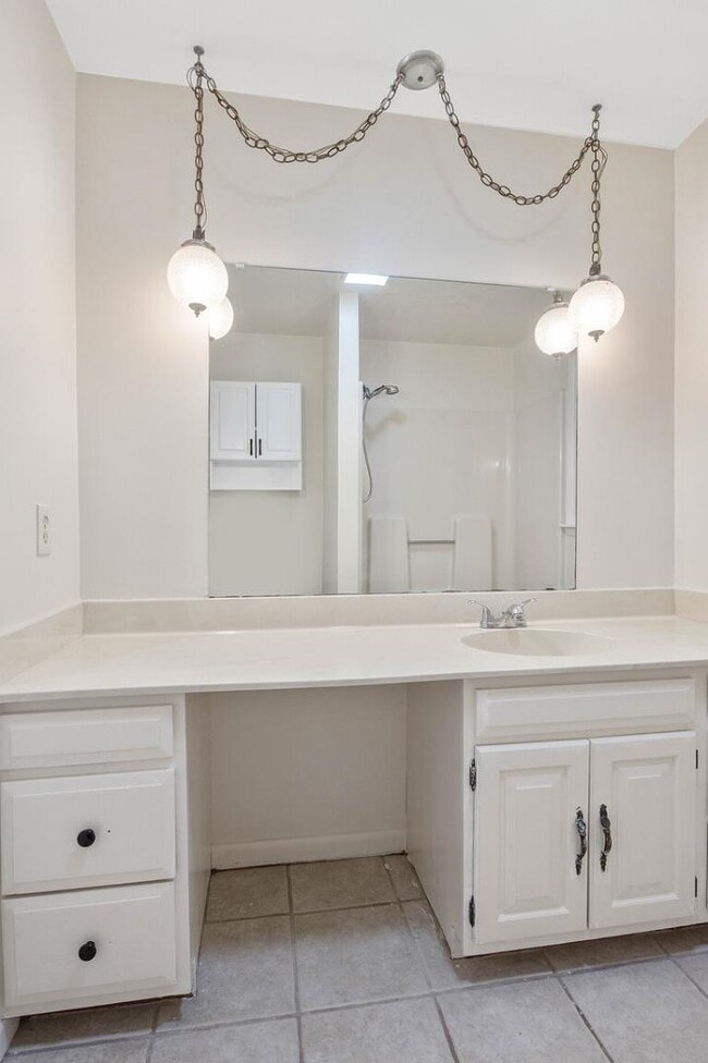 Building Photo - 4489 Pompey Center Rd