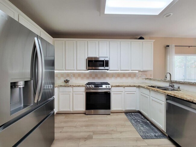 Building Photo - 17615 Forest Haven Trail