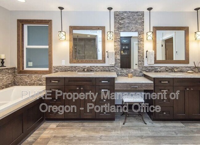Building Photo - 13978 Westcott Ct