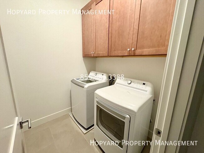 Building Photo - 302 Tea Tree Terrace