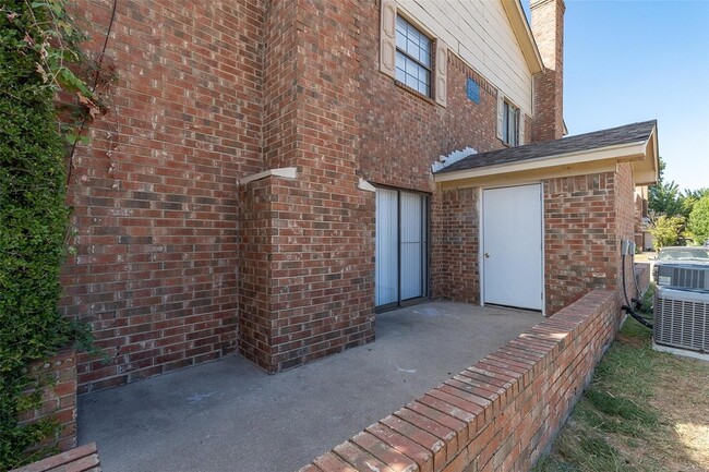 Building Photo - 3959 N Garland Ave