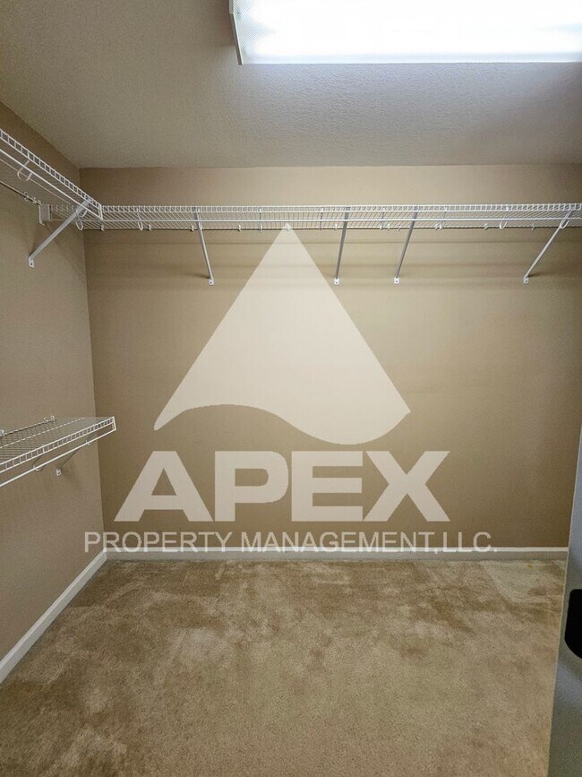 Building Photo - West Knoxville – Beautifully Upgraded - 3 ...
