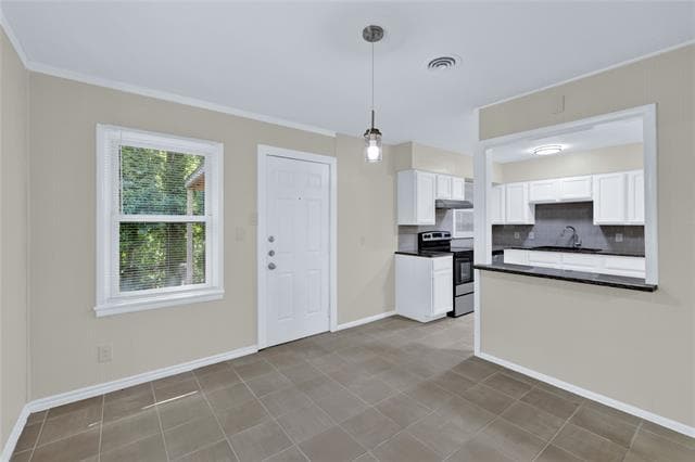 Building Photo - 4014 Sun Valley Dr