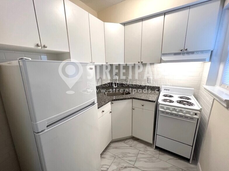 Building Photo - 2018 Commonwealth Avenue