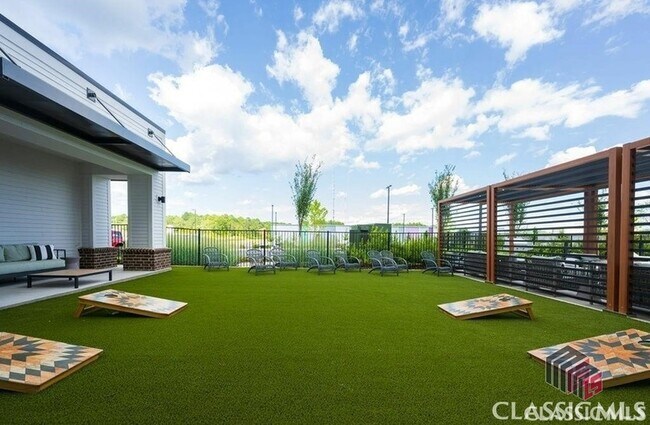 Building Photo - 180 Newton Bridge Rd