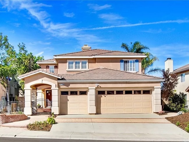 Building Photo - 2027 Warble Ct