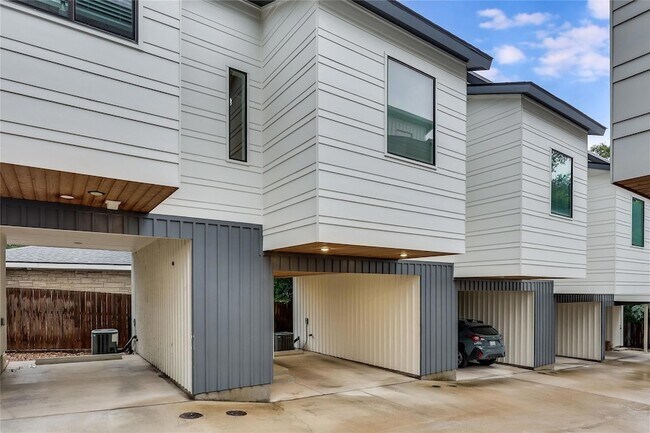 Building Photo - 913 Duncan Ln
