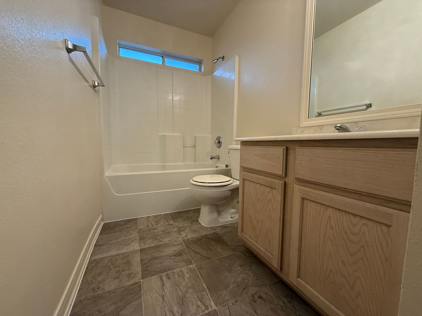 Building Photo - 406 Brittney Way