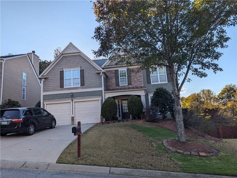 Building Photo - 815 Earlham Dr